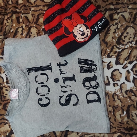 SALE‼️ BUNDLE Hat and Lace Trim Sweatshirt - Picture 1 of 6